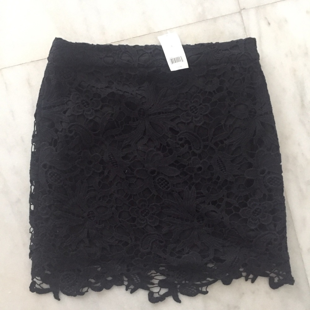 Banana Republic black lace skirt